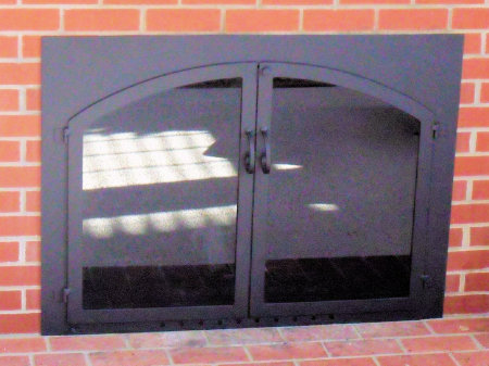 Chatham Square to Arch All black finish, twin doors with standard forged handles & smoked glass